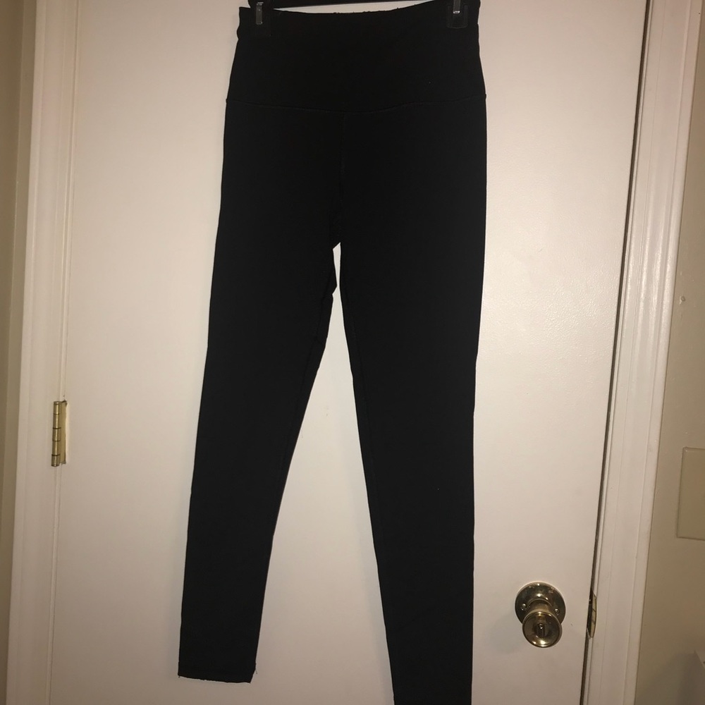 VS knockout leggings